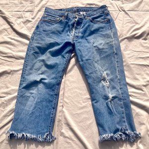 Distressed Fringe Straight Levi's Jeans